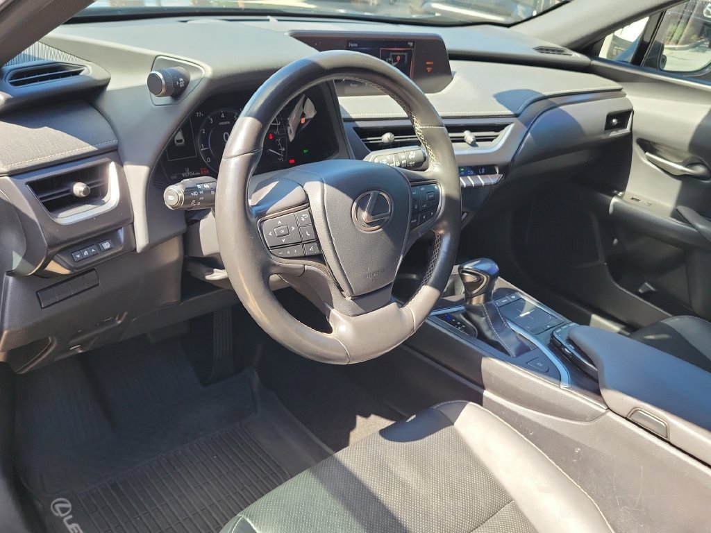 Used 2022 Lexus UX 200 w/ Premium Package FWD image 21