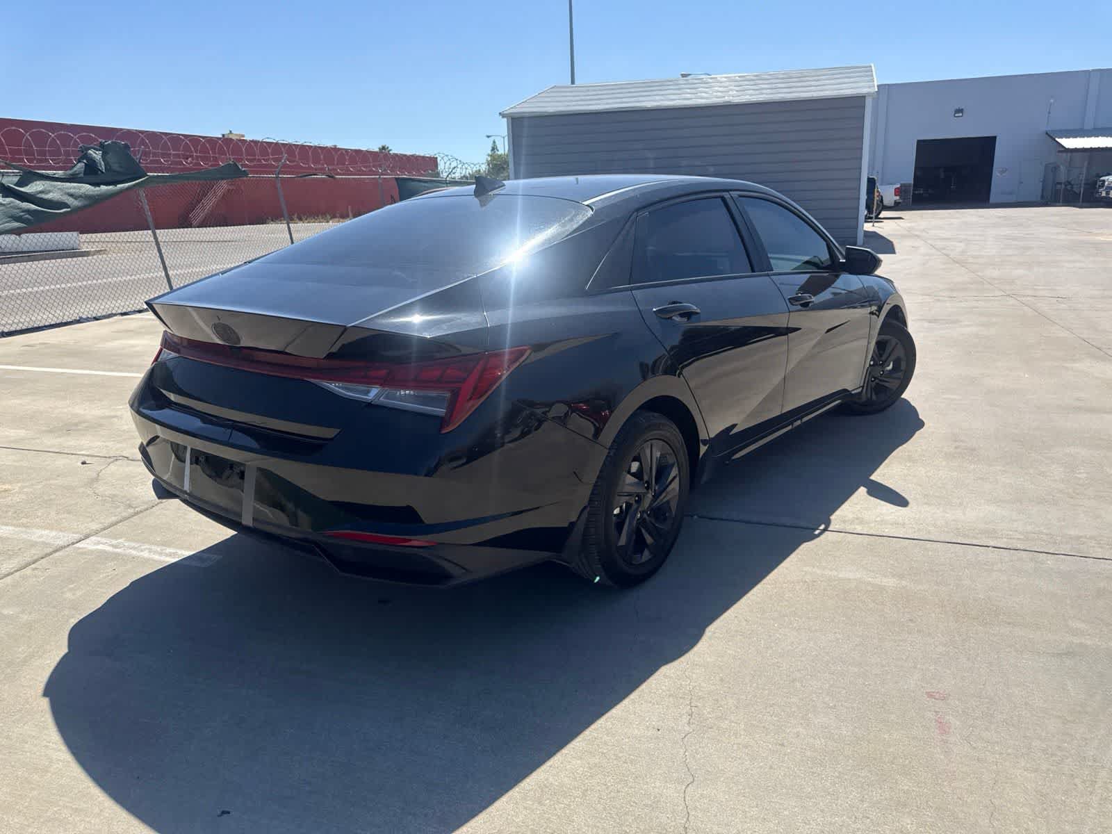 Used 2023 Hyundai Elantra Blue FWD image 5