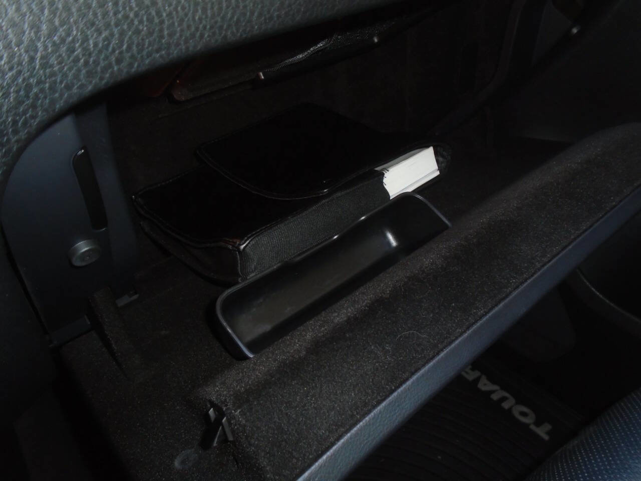 Used 2016 Volkswagen Touareg TDI image 49