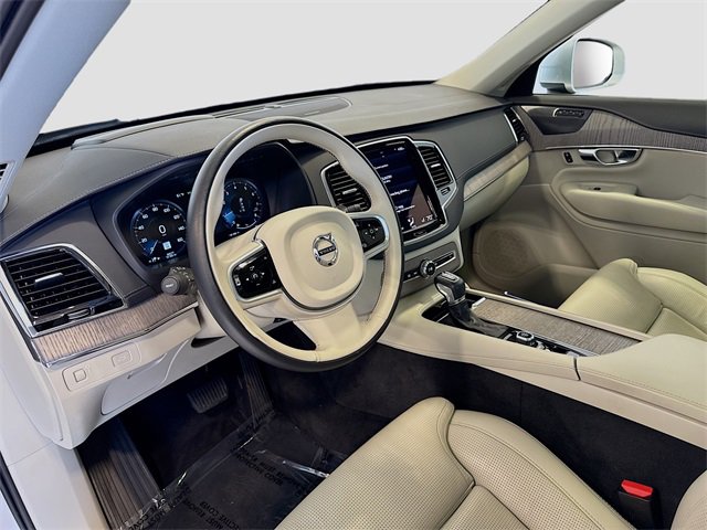 Used 2021 Volvo XC90 T6 Inscription image 9