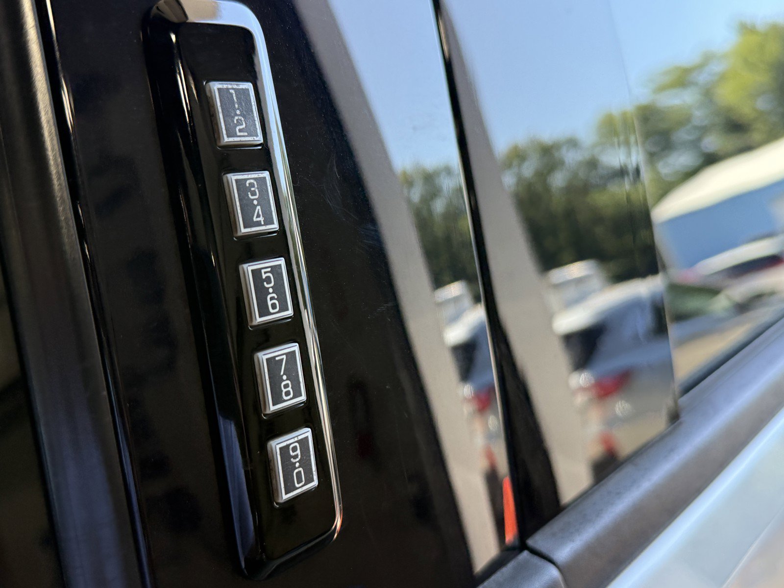 Used 2021 Ford F150 Lariat AWD/4WD image 36