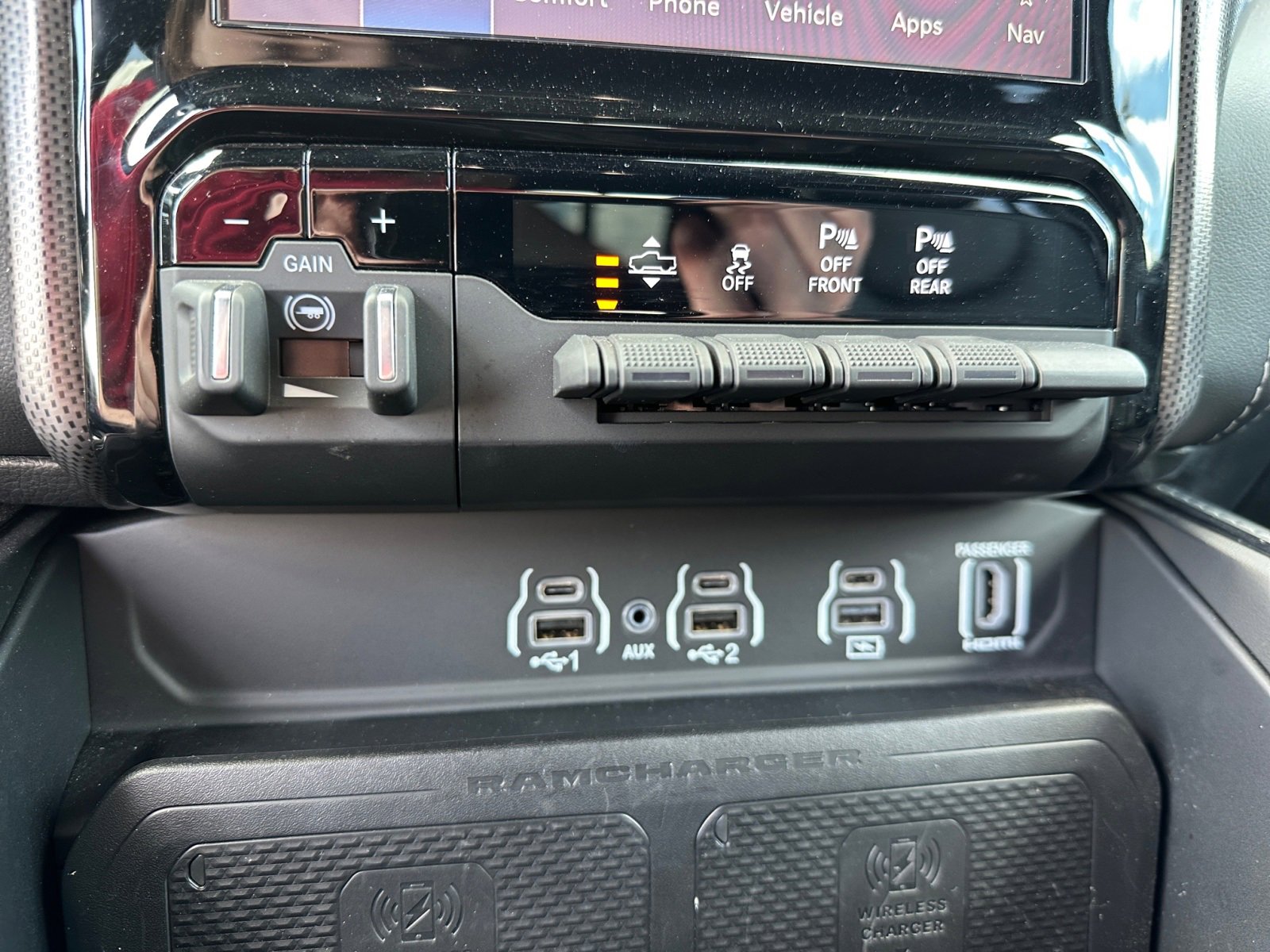 New 2025 RAM 1500 Limited w/ Bed Utility Group image 24