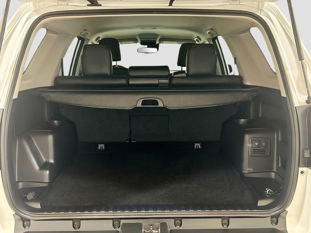 Used 2024 Toyota 4Runner TRD Off-Road Premium AWD/4WD image 24