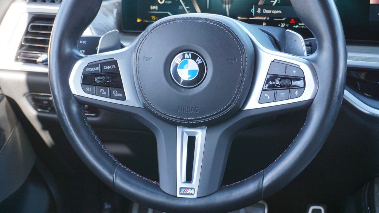 Used 2023 BMW X7 M60i w/ Executive Package image 30
