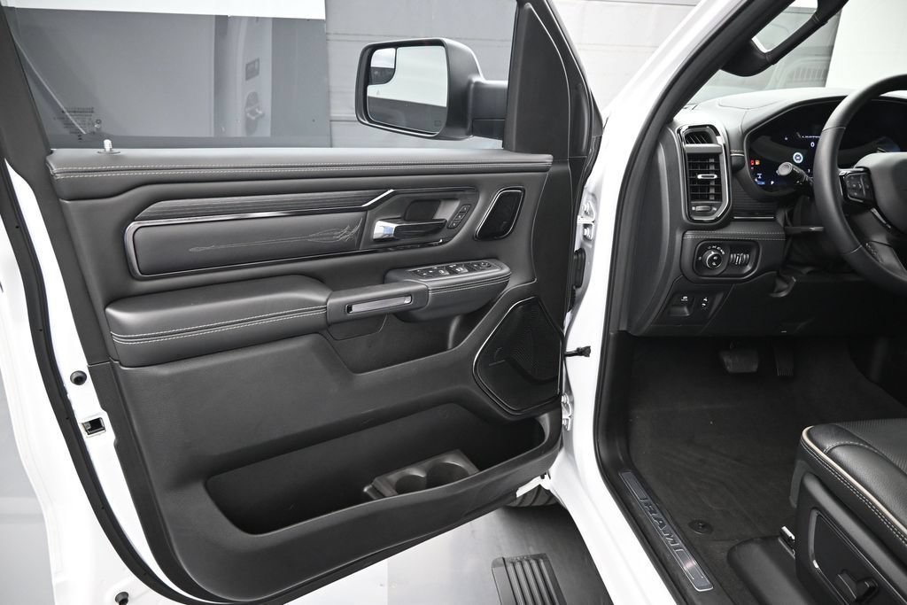 Used 2024 RAM 1500 Limited AWD/4WD image 14
