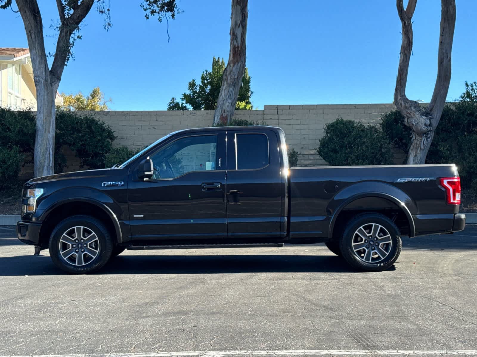 Used 2015 Ford F150 XLT w/ Equipment Group 301A Mid RWD image 5
