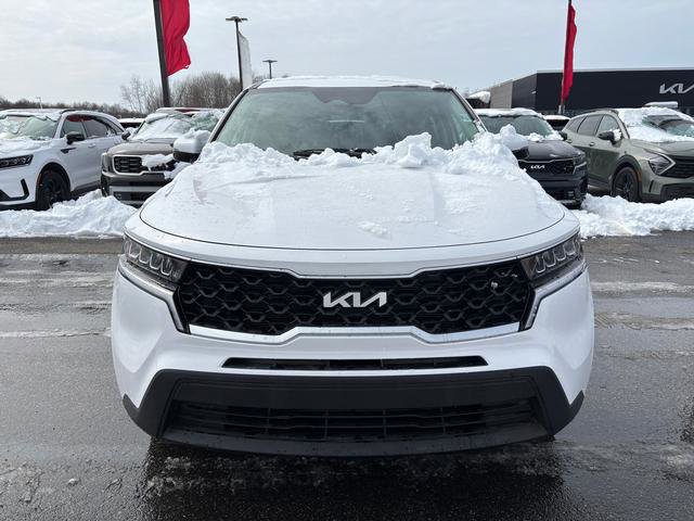 Certified 2023 Kia Sorento LX image 3