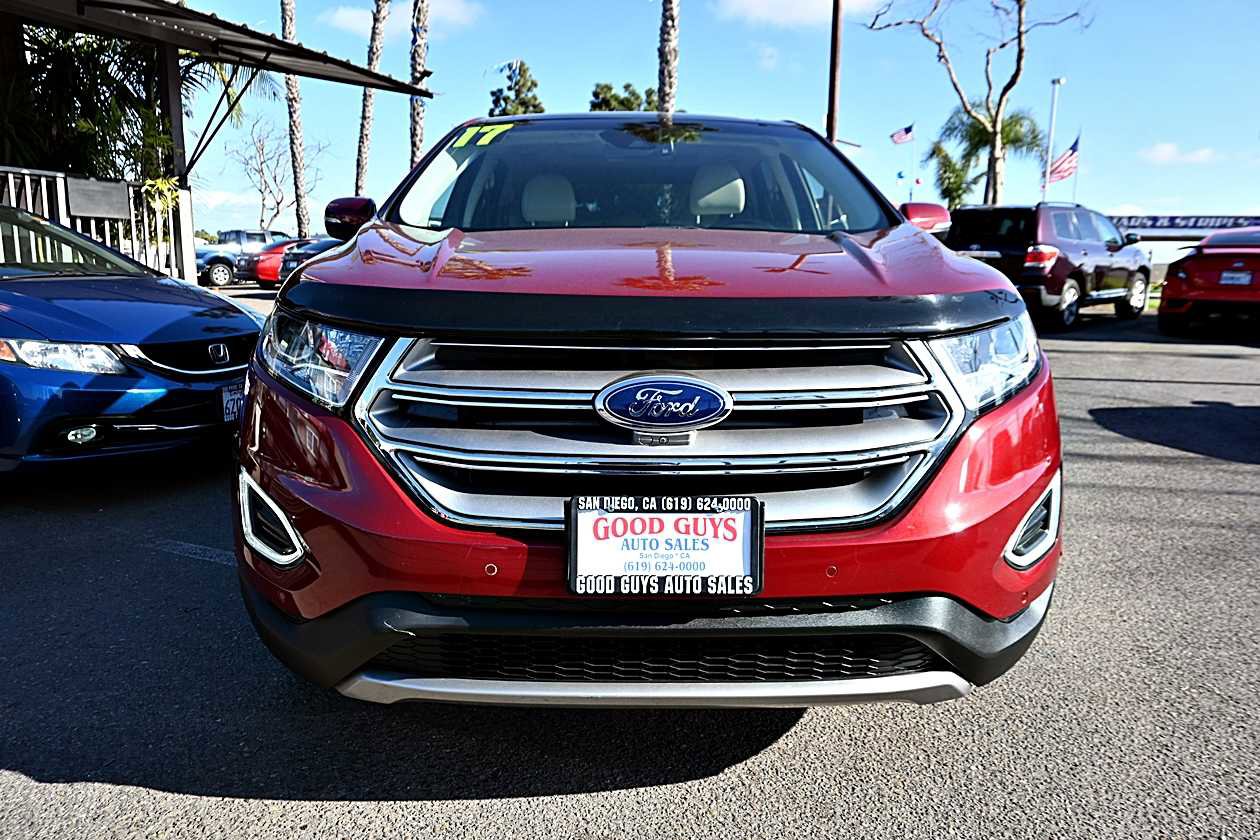 Used 2017 Ford Edge Titanium w/ Equipment Group 302A FWD image 2