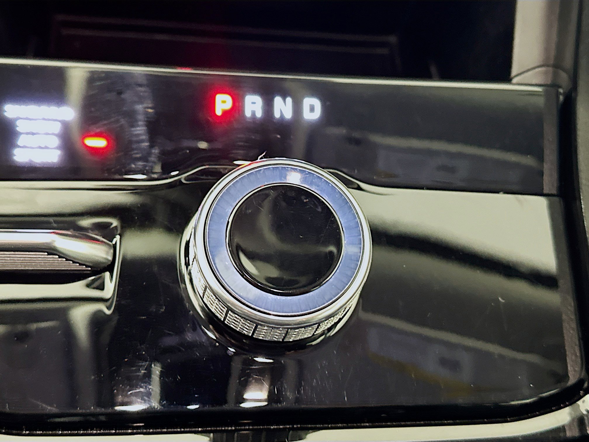 Used 2023 Jeep Grand Cherokee Limited w/ Black Appearance Package image 25