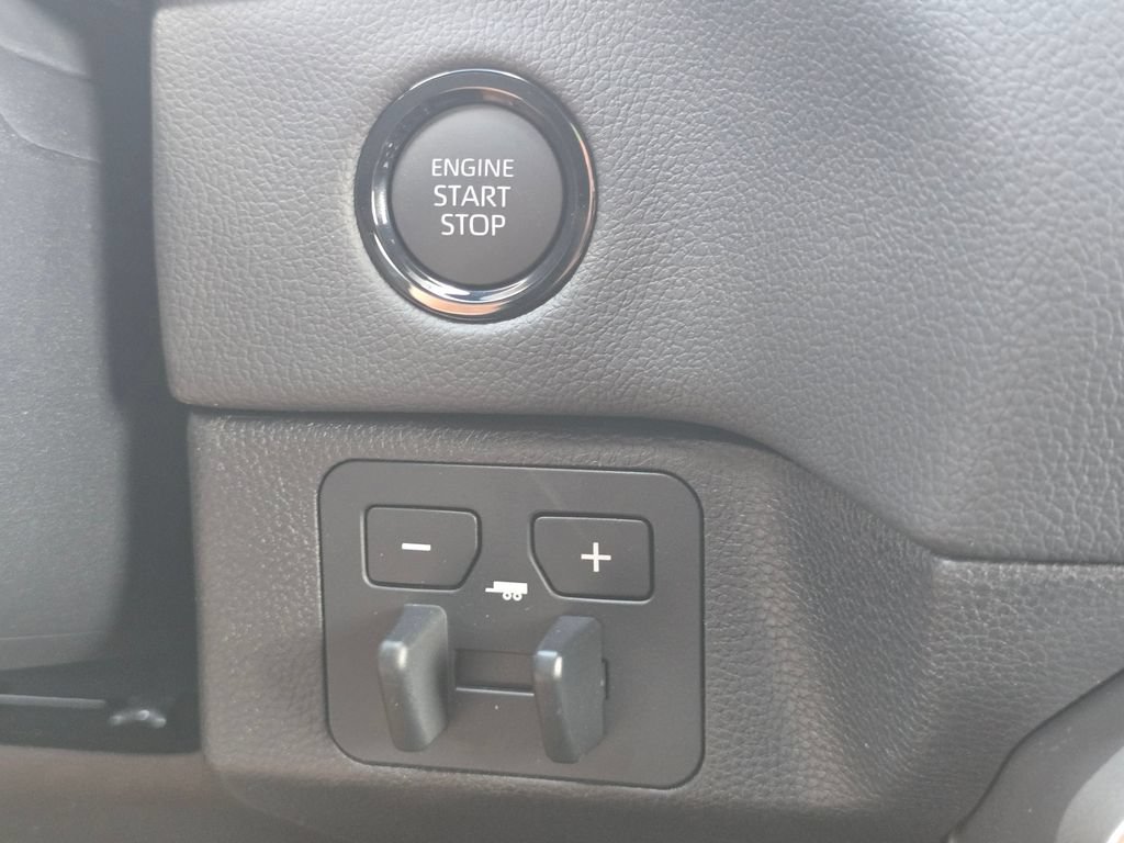 New 2026 Toyota Tundra Limited AWD/4WD image 9