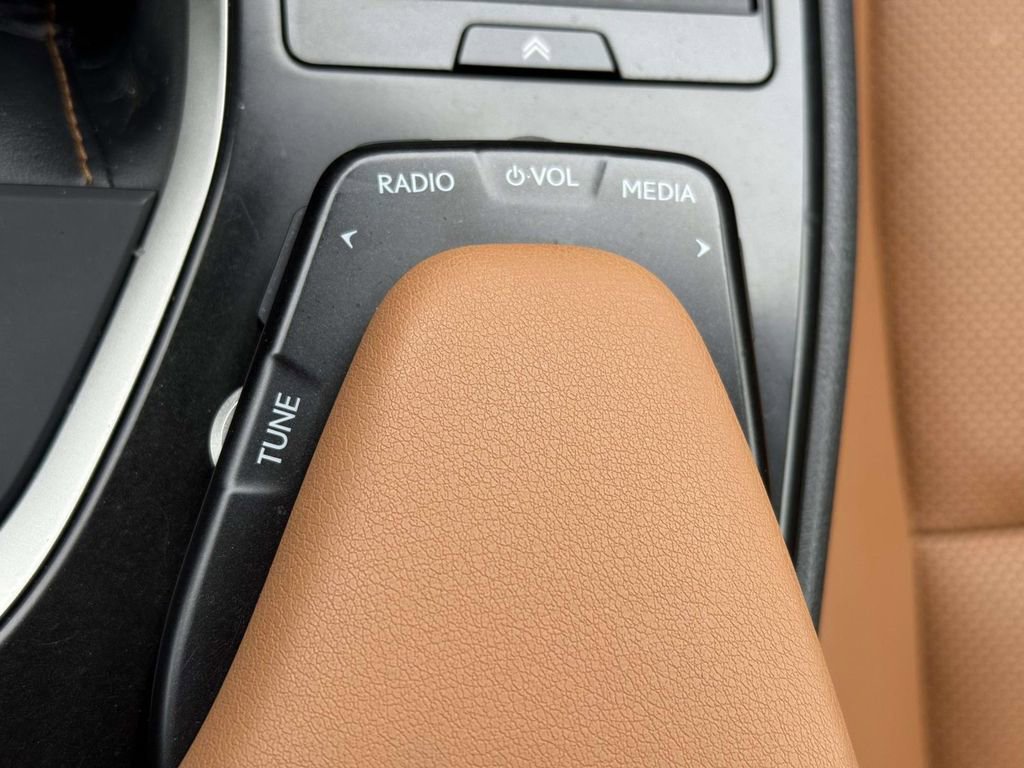Used 2020 Lexus UX 250h w/ Premium Package AWD/4WD image 24