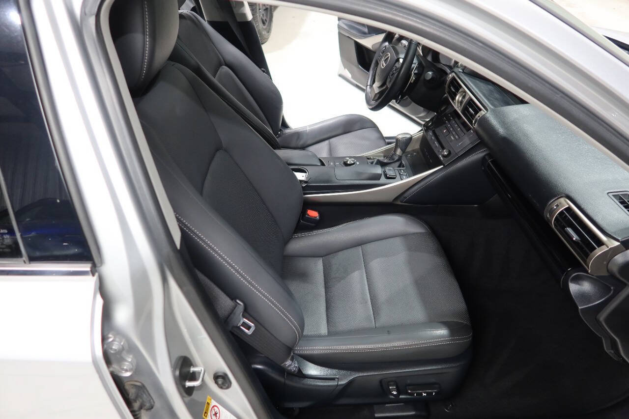 Used 2016 Lexus IS 300 AWD w/ Navigation System Package image 13