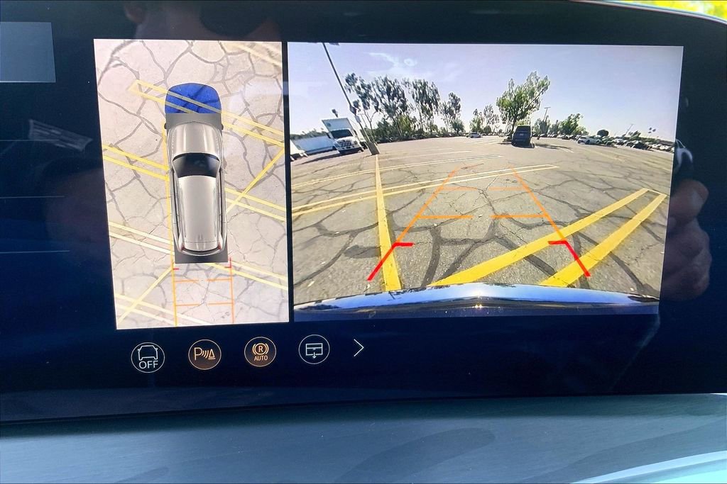 New 2026 Cadillac Vistiq Sport image 25