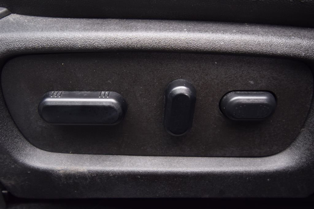 Used 2019 Ford Taurus Limited image 28