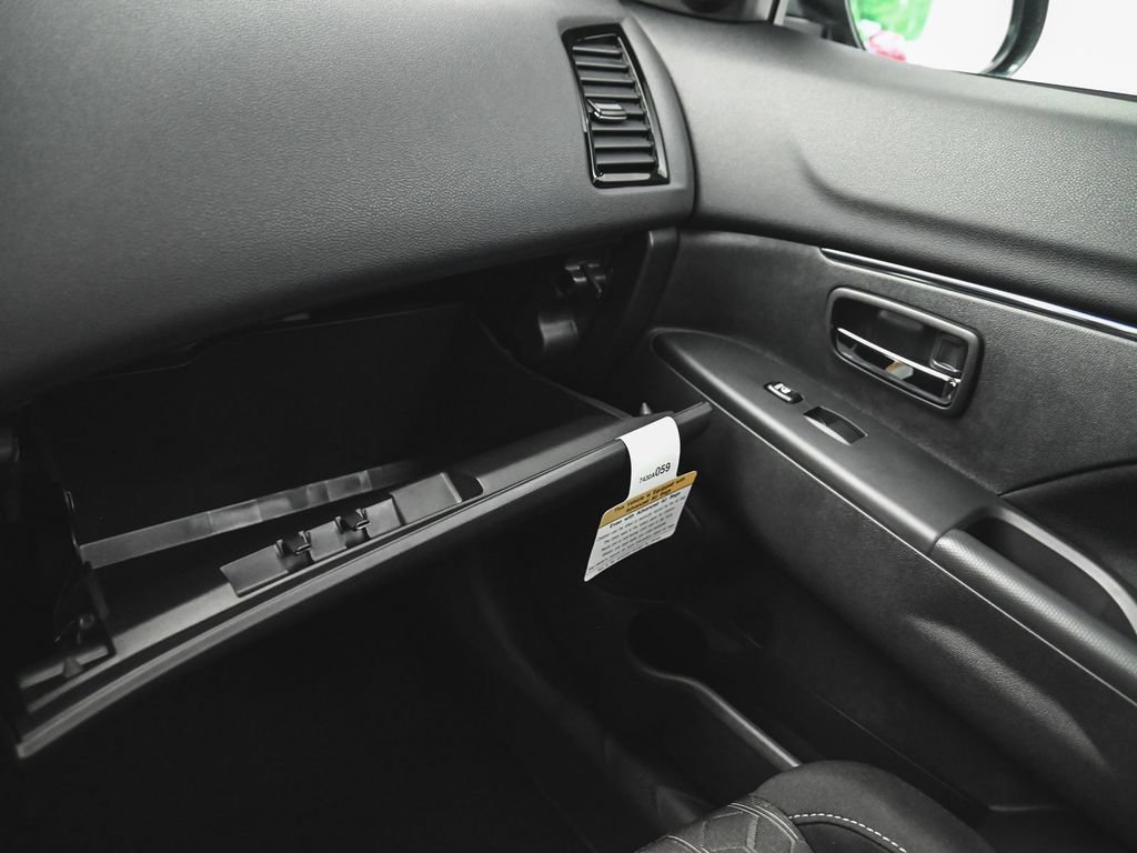 Used 2026 Mitsubishi Outlander Sport ES AWD/4WD image 16