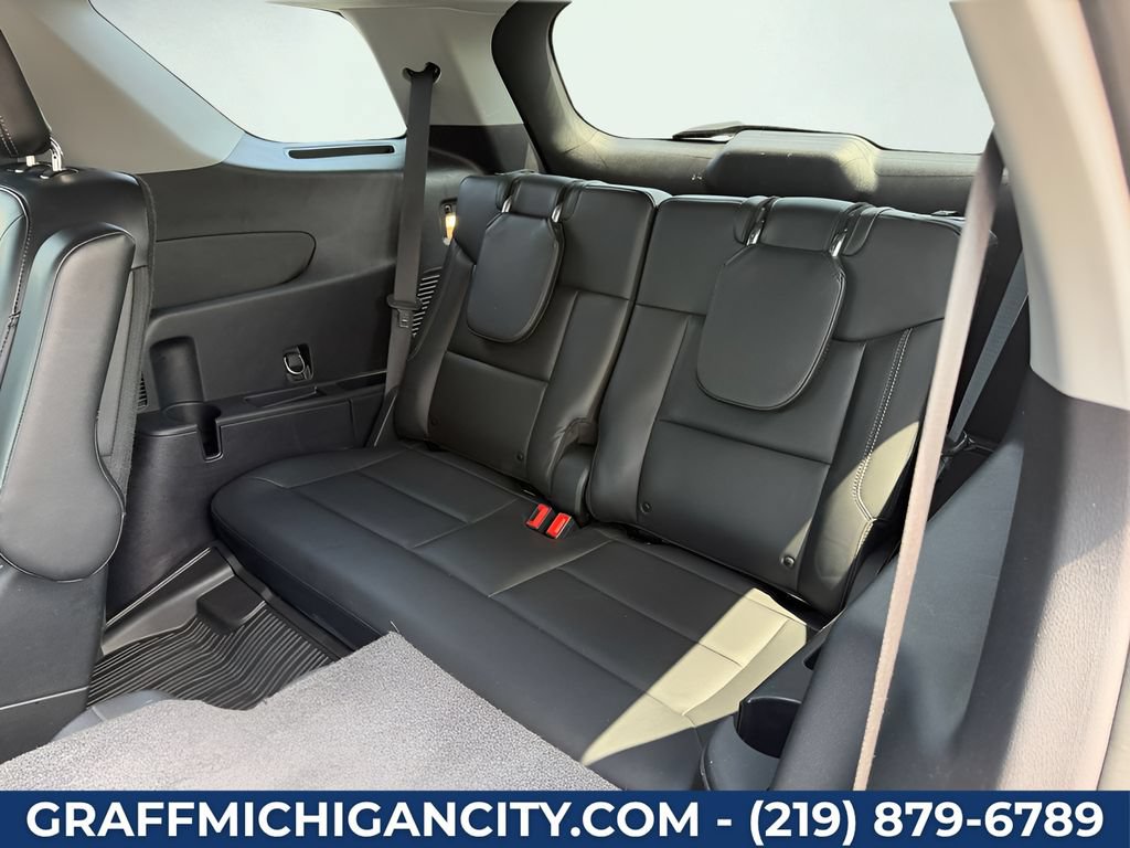 Used 2022 Ford Explorer XLT w/ Equipment Group 202A AWD/4WD image 26
