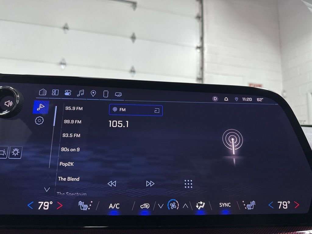 Used 2025 Chevrolet Traverse Z71 image 31