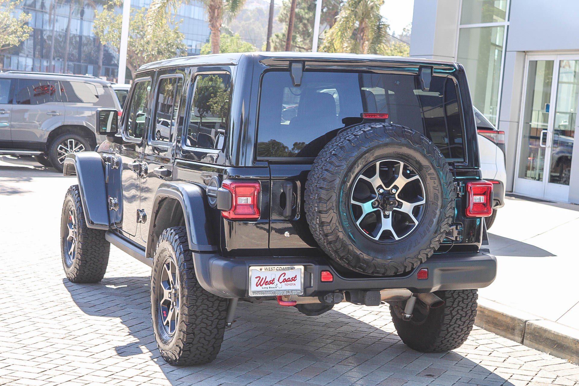 Used 2018 Jeep Wrangler Unlimited Rubicon AWD/4WD image 9