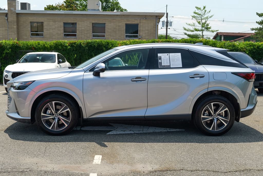 Used 2024 Lexus RX 350h w/ Accessory Package (Z1) AWD/4WD image 4