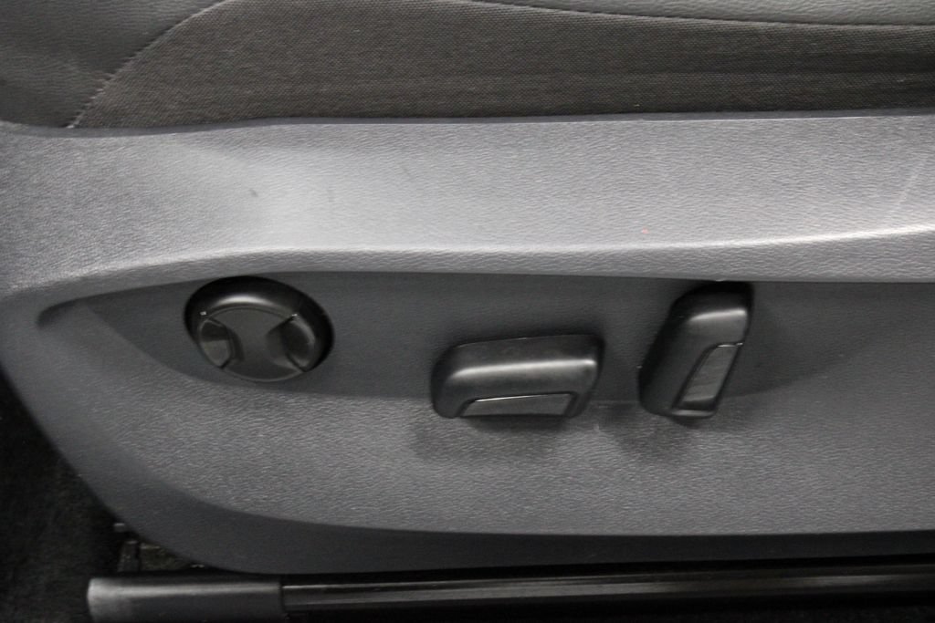 Used 2024 Volkswagen Tiguan SE FWD image 26