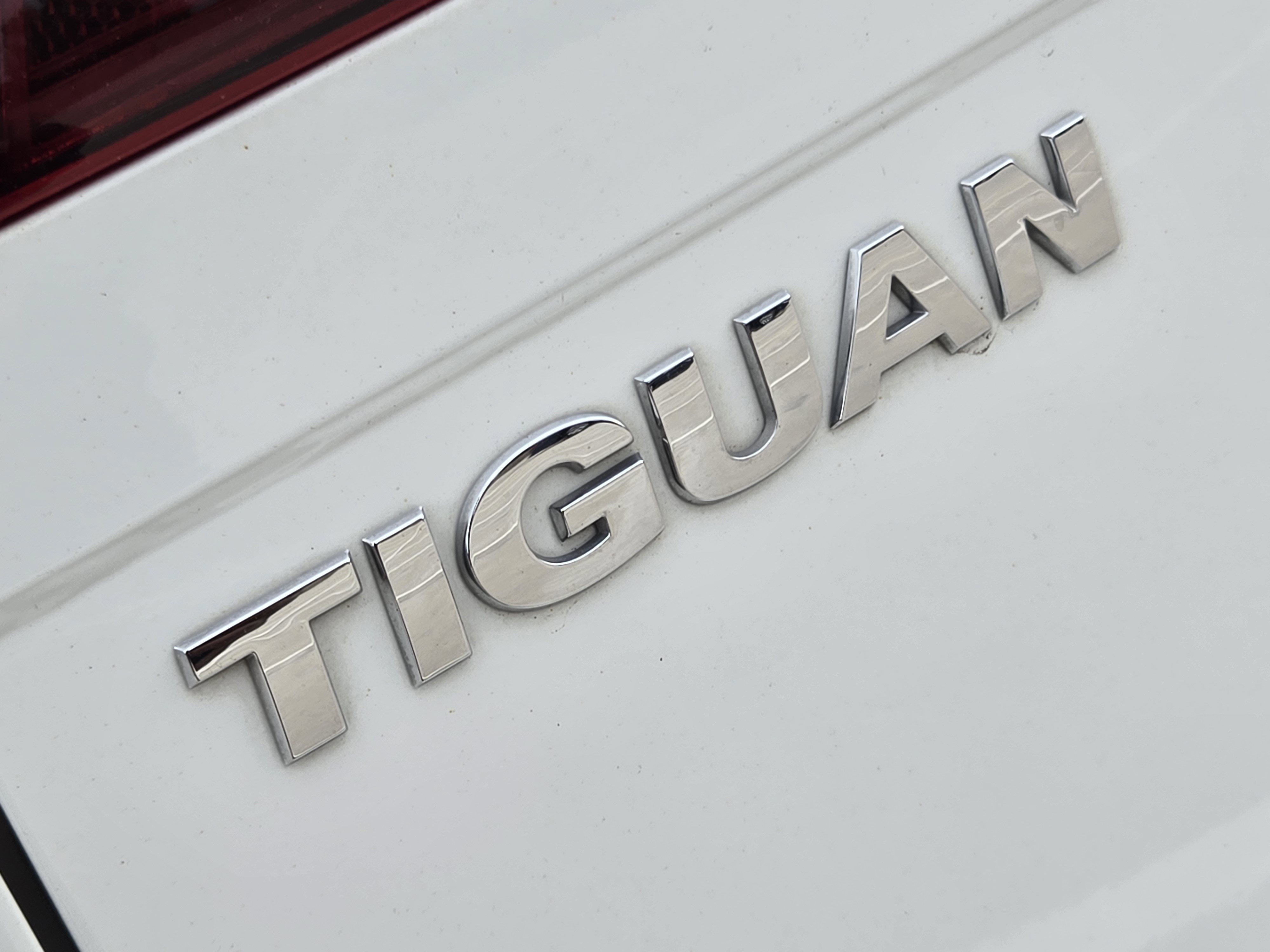 Used 2021 Volkswagen Tiguan S FWD image 32