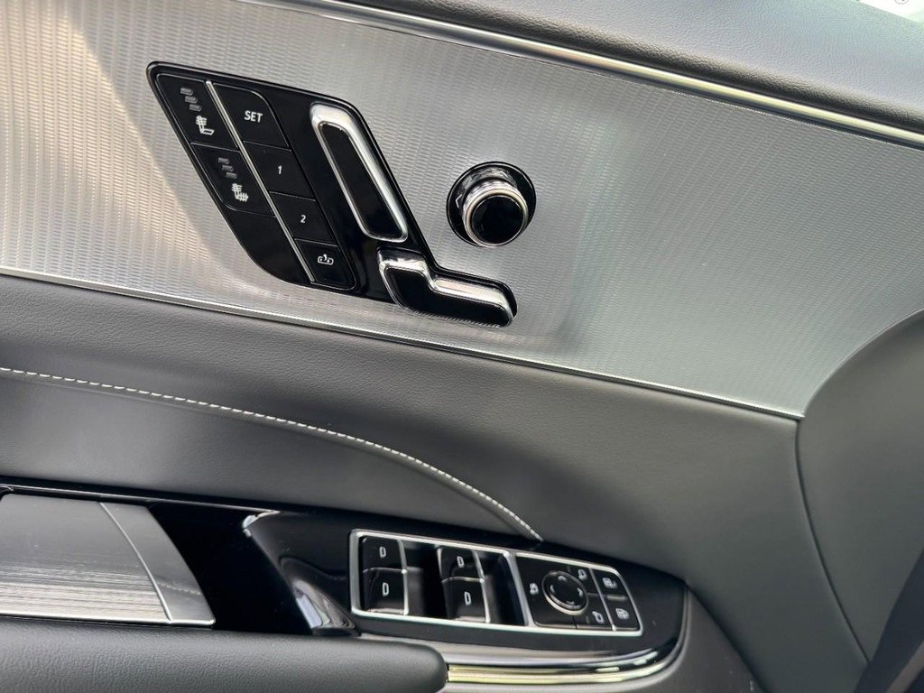 Used 2024 Cadillac Lyriq Tech w/ Driver Assist Package image 15