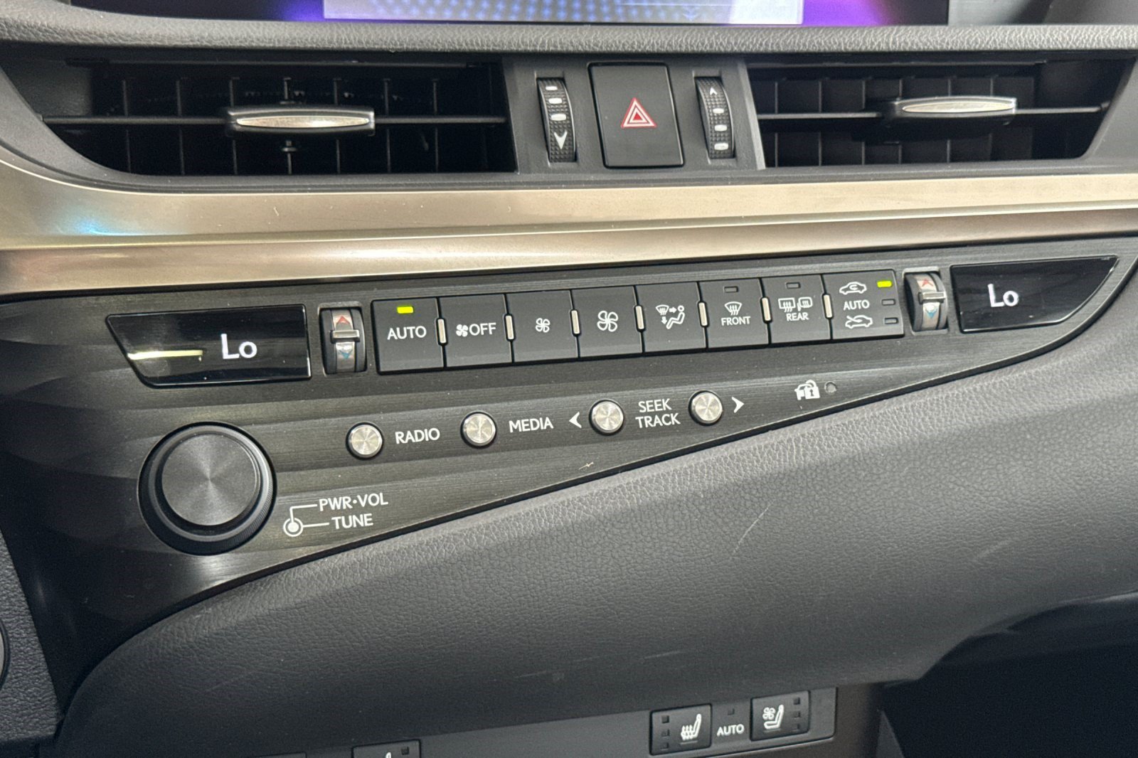 Certified 2020 Lexus ES 300h w/ Premium Package FWD image 25