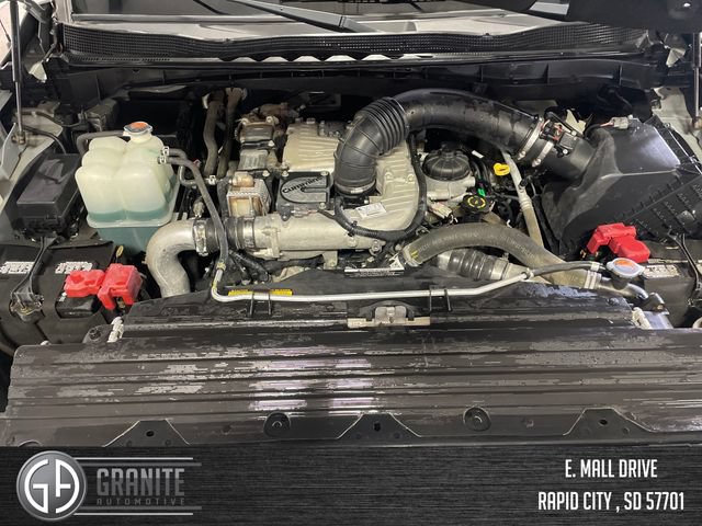 Used 2019 Nissan Titan SV w/ SV Convenience Package AWD/4WD image 23
