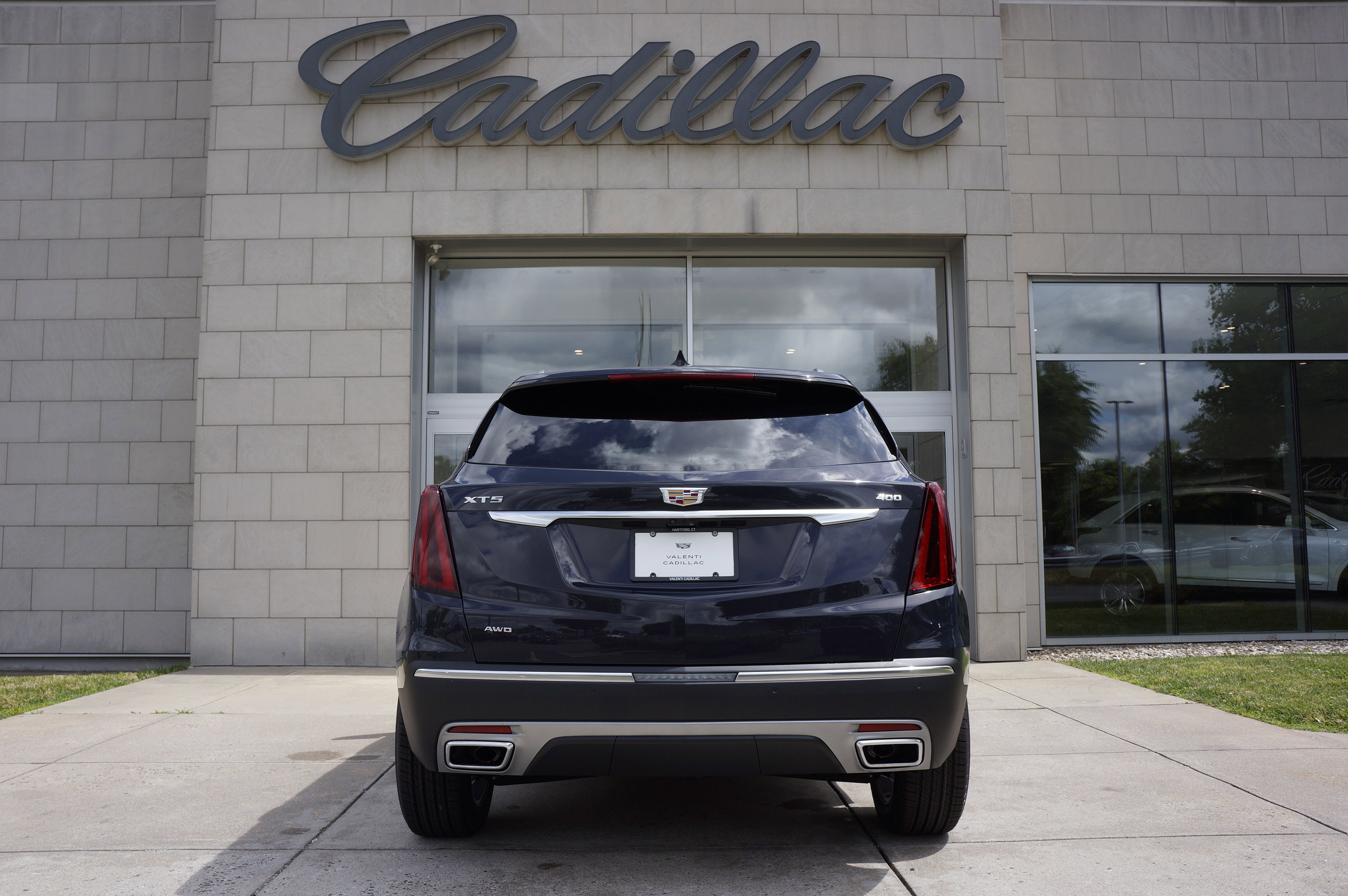 Used 2025 Cadillac XT5 Premium Luxury image 6