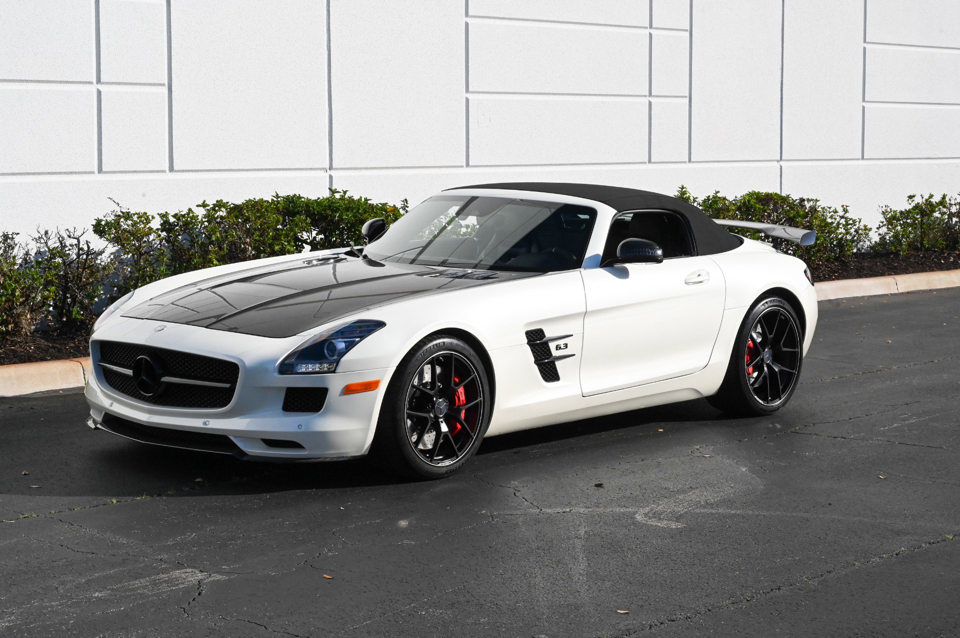 Used 2015 Mercedes-Benz SLS AMG GT Final Edition image 2