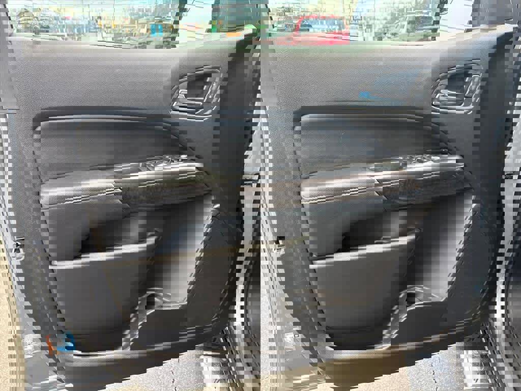 Used 2018 GMC Canyon SLT w/ Driver Alert Package image 21