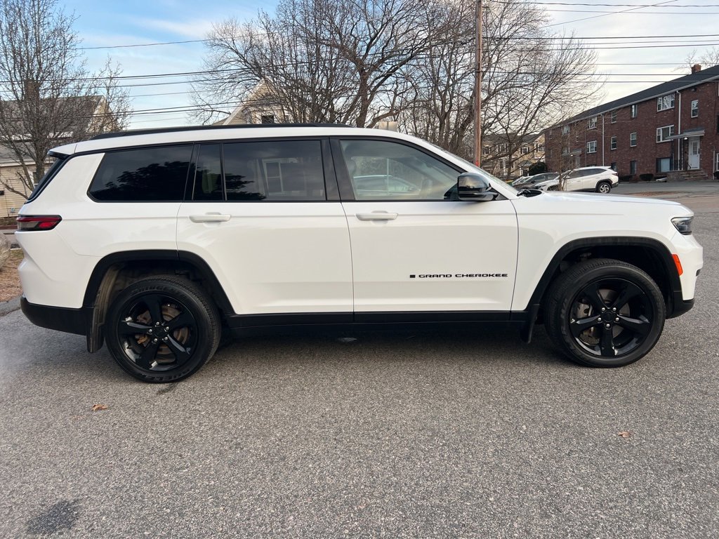 Used 2023 Jeep Grand Cherokee L Laredo image 6