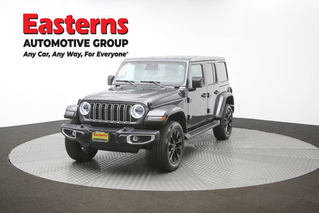 Used 2025 Jeep Wrangler Unlimited Sahara AWD/4WD image 50
