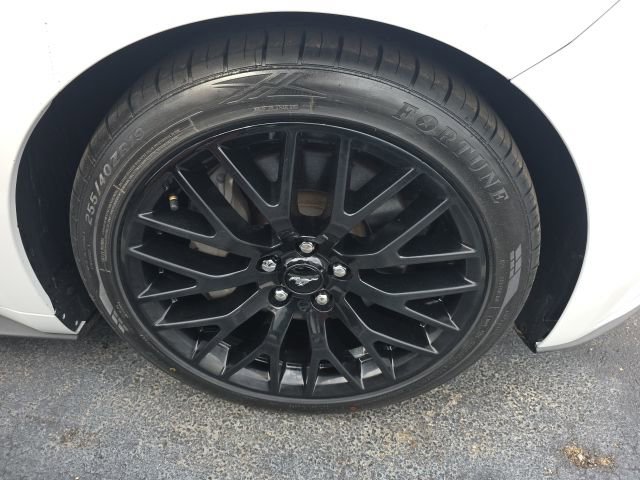 Used 2016 Ford Mustang GT Premium w/ Equipment Group 401A RWD image 23