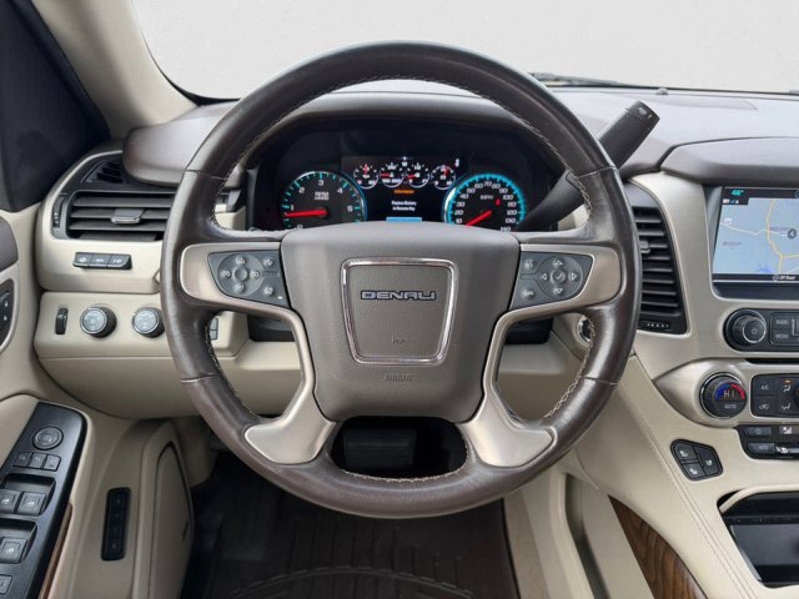 Used 2020 GMC Yukon Denali AWD/4WD image 15