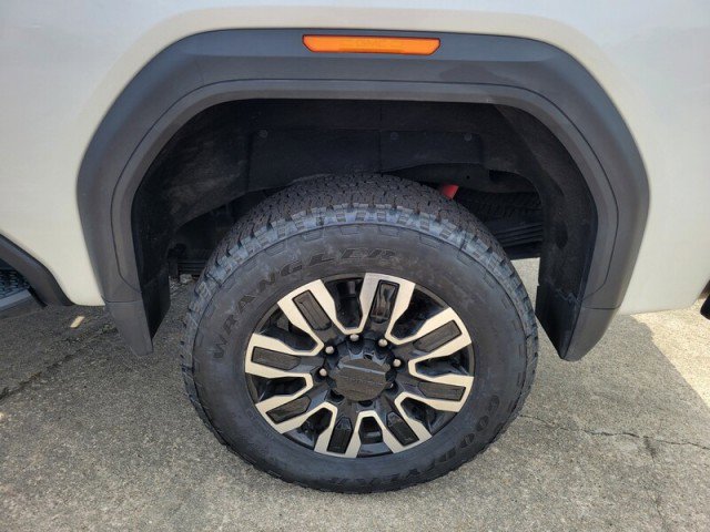 Used 2024 GMC Sierra 2500 Denali Ultimate image 9