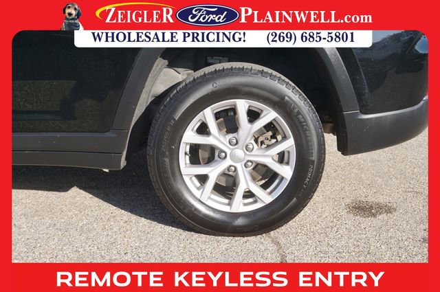 Used 2022 Jeep Grand Cherokee Limited image 9