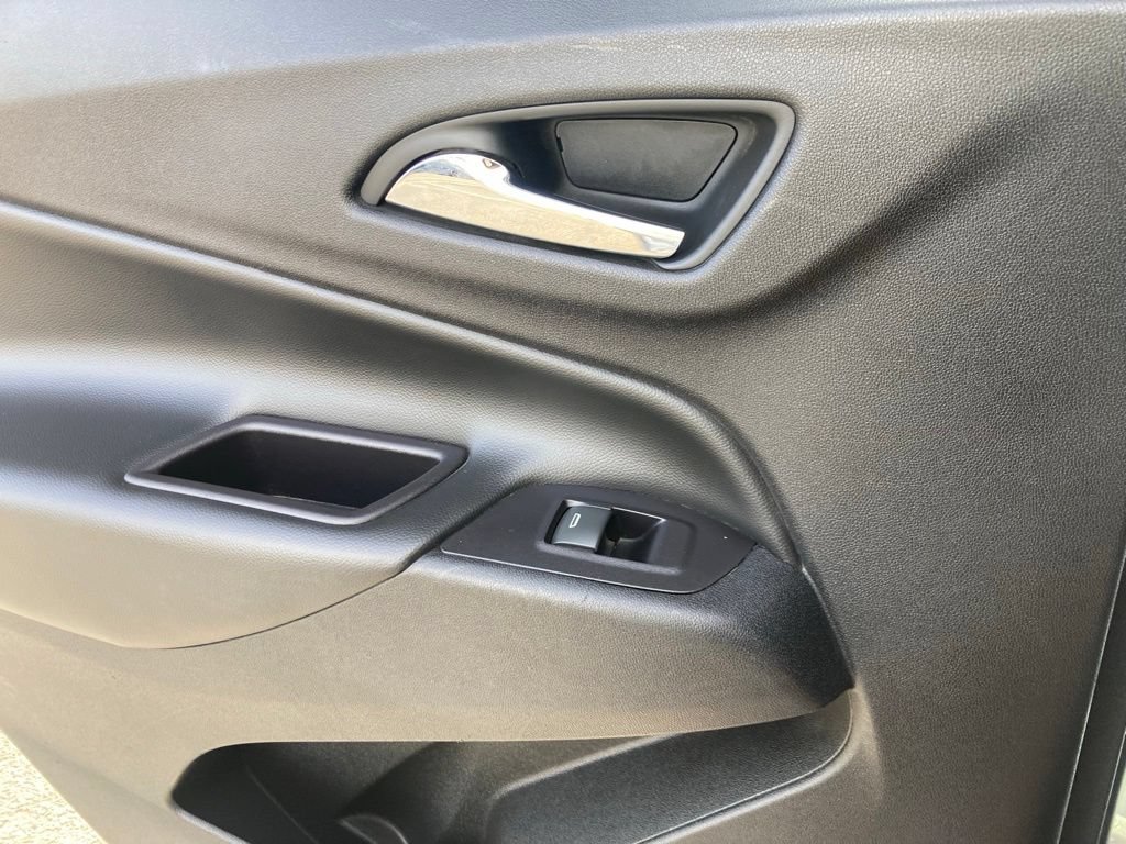 Used 2018 Chevrolet Equinox LT FWD image 17
