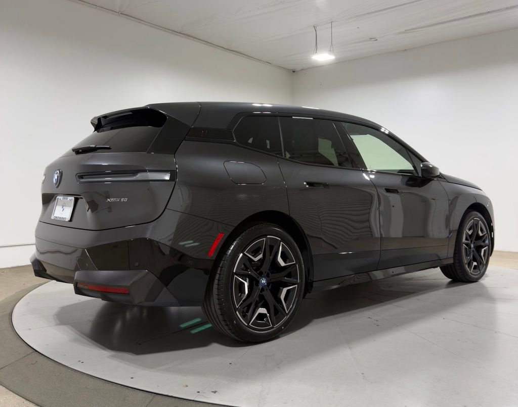 Used 2024 BMW iX xDrive50 w/ Sport Package AWD/4WD image 2