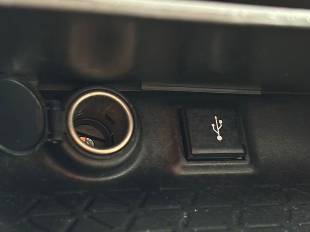 Used 2022 Toyota RAV4 XLE image 39