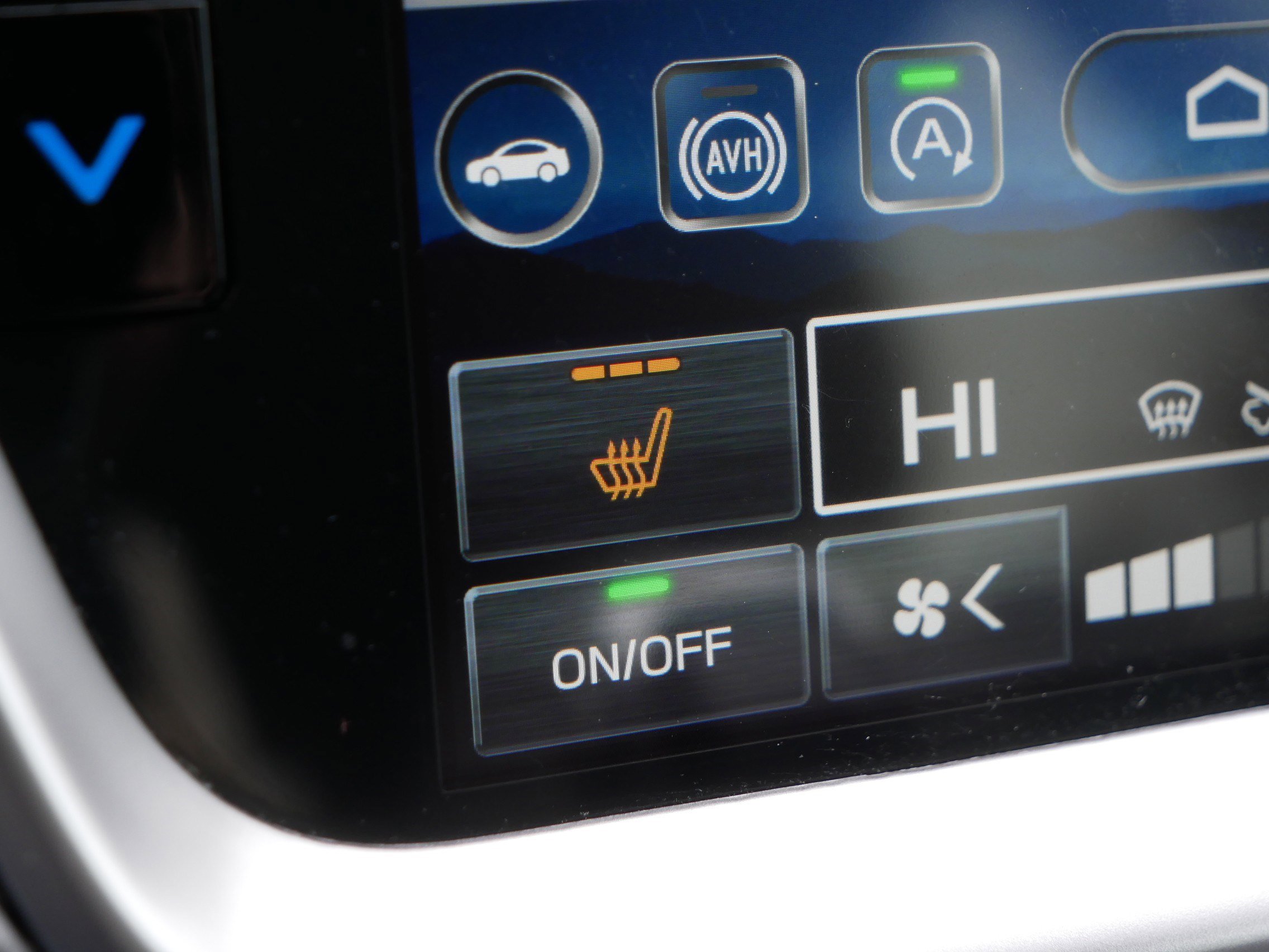 Used 2025 Subaru Outback Premium image 28