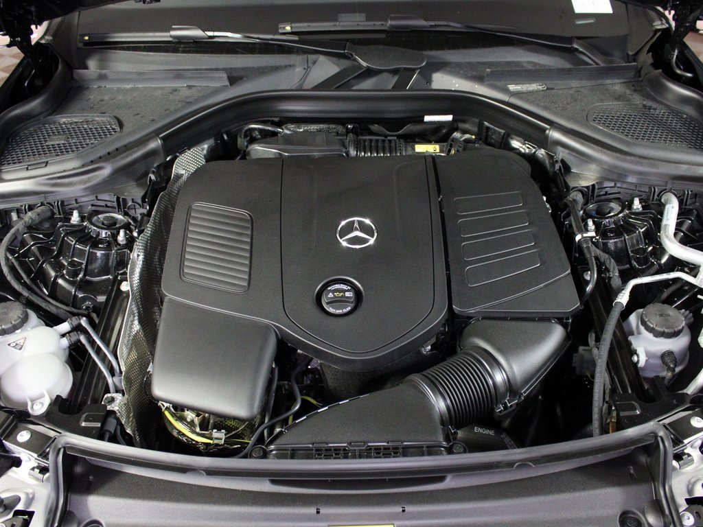 Certified 2025 Mercedes-Benz GLC 300 4MATIC image 31