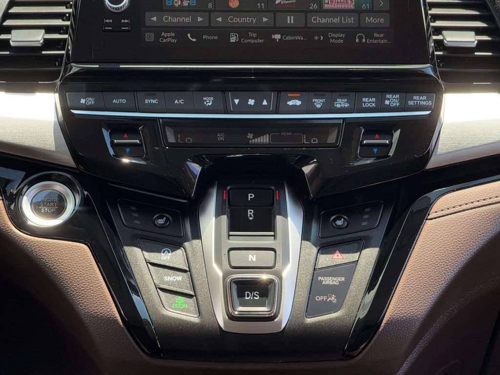 Used 2025 Honda Odyssey Touring image 17