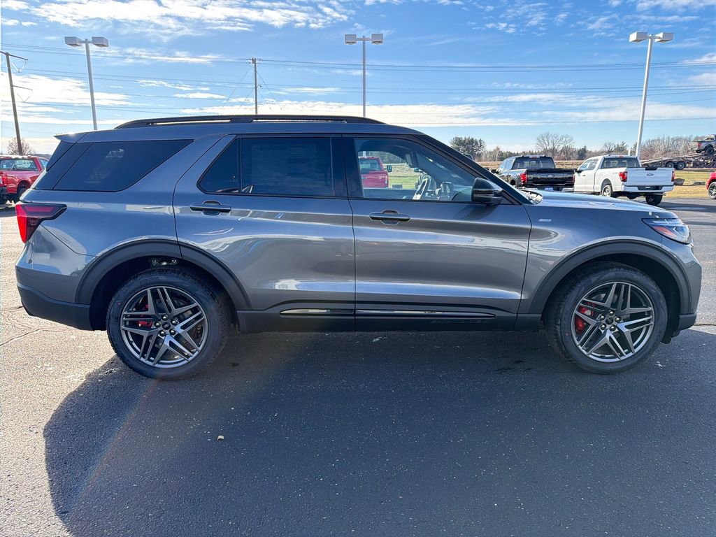 New 2026 Ford Explorer ST-Line w/ ST-Line Street Pack image 6