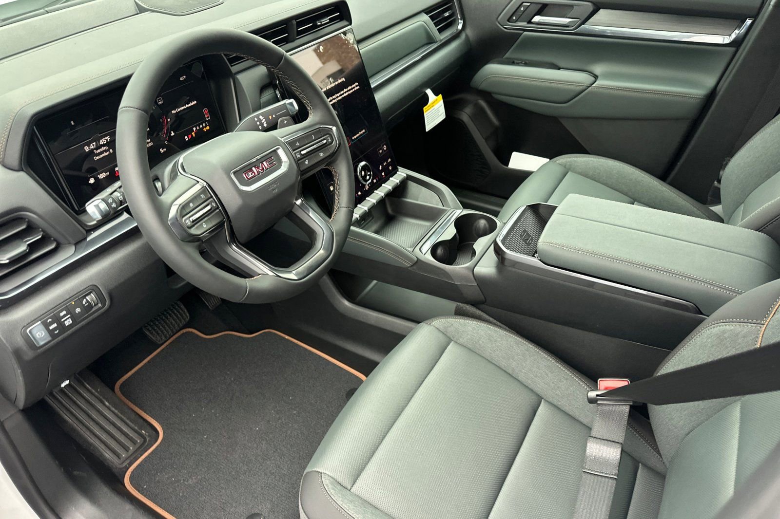 New 2026 GMC Terrain AT4 w/ Technology Package II image 8