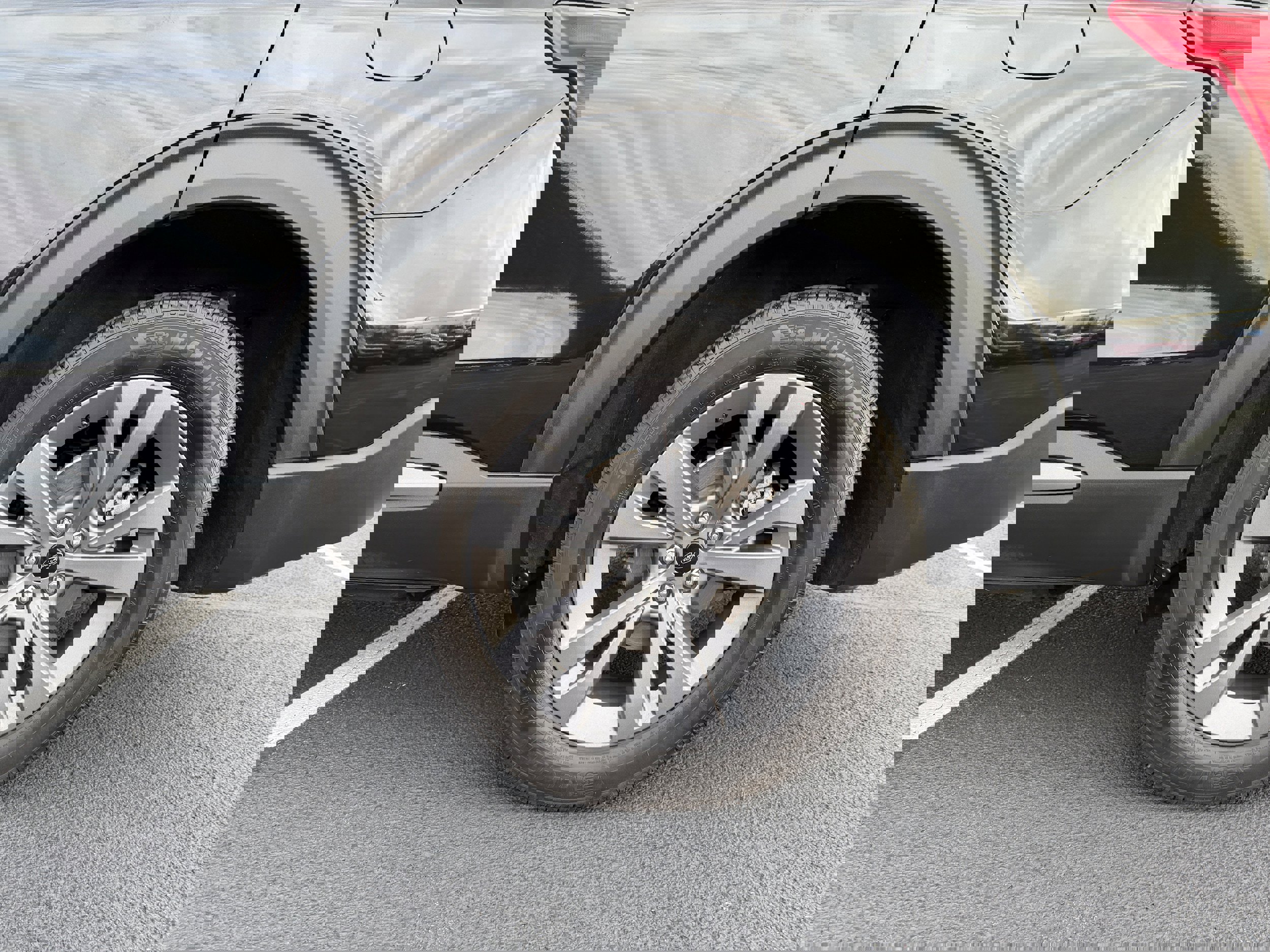 Certified 2023 Ford Explorer XLT w/ Equipment Group 202A image 10