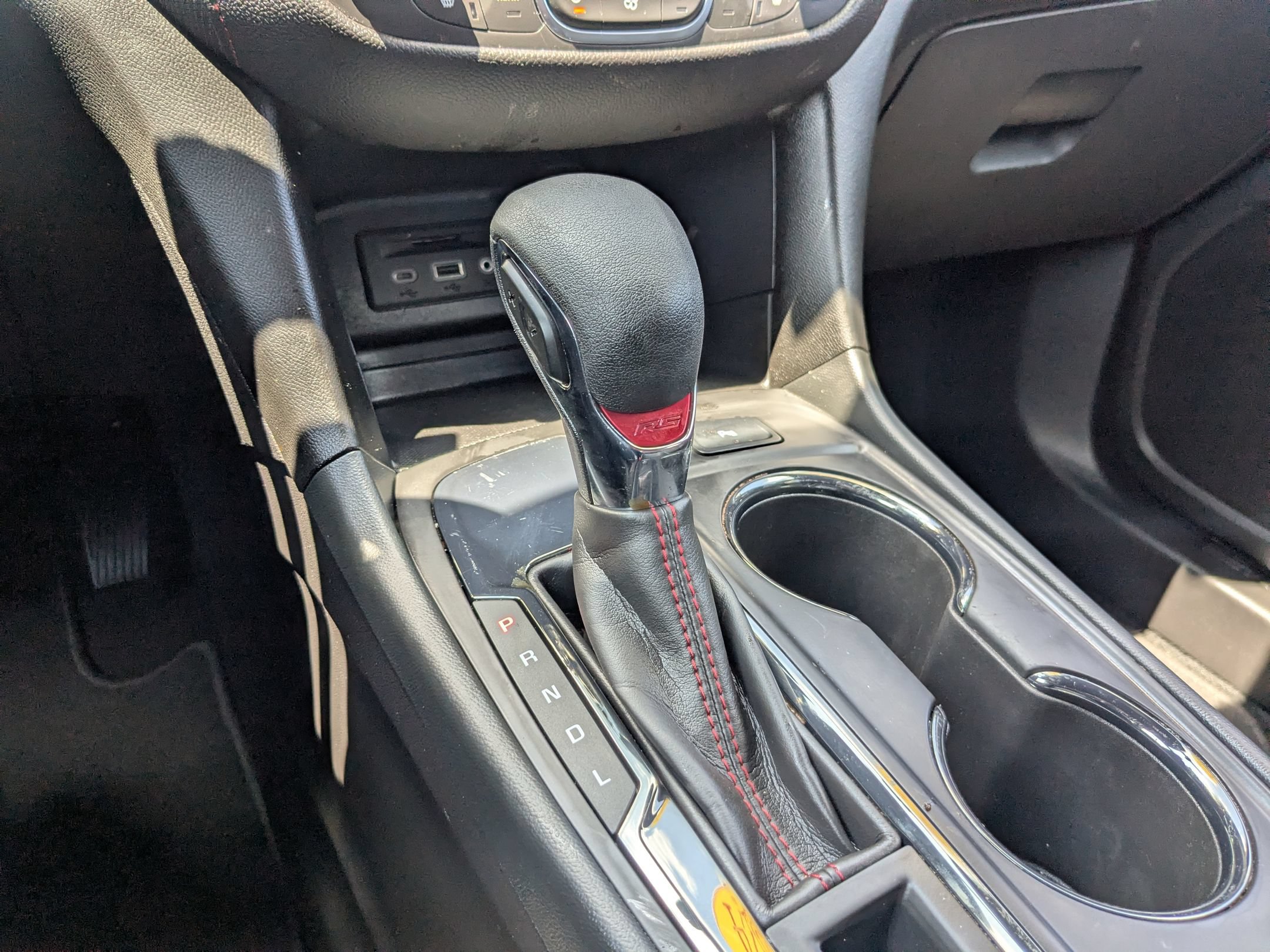 Used 2024 Chevrolet Equinox RS w/ RS Leather Package FWD image 19