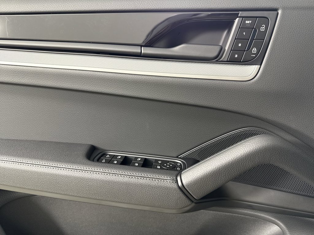 New 2026 Porsche Cayenne S AWD/4WD image 33