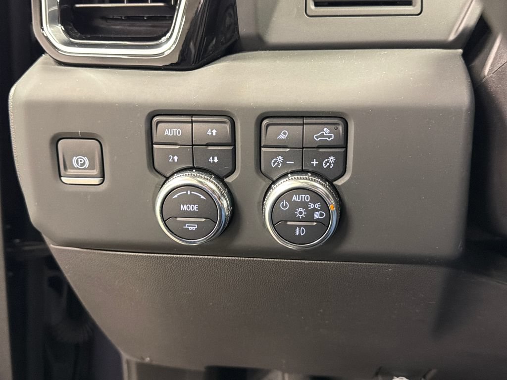 Used 2024 GMC Sierra 1500 Denali AWD/4WD image 33