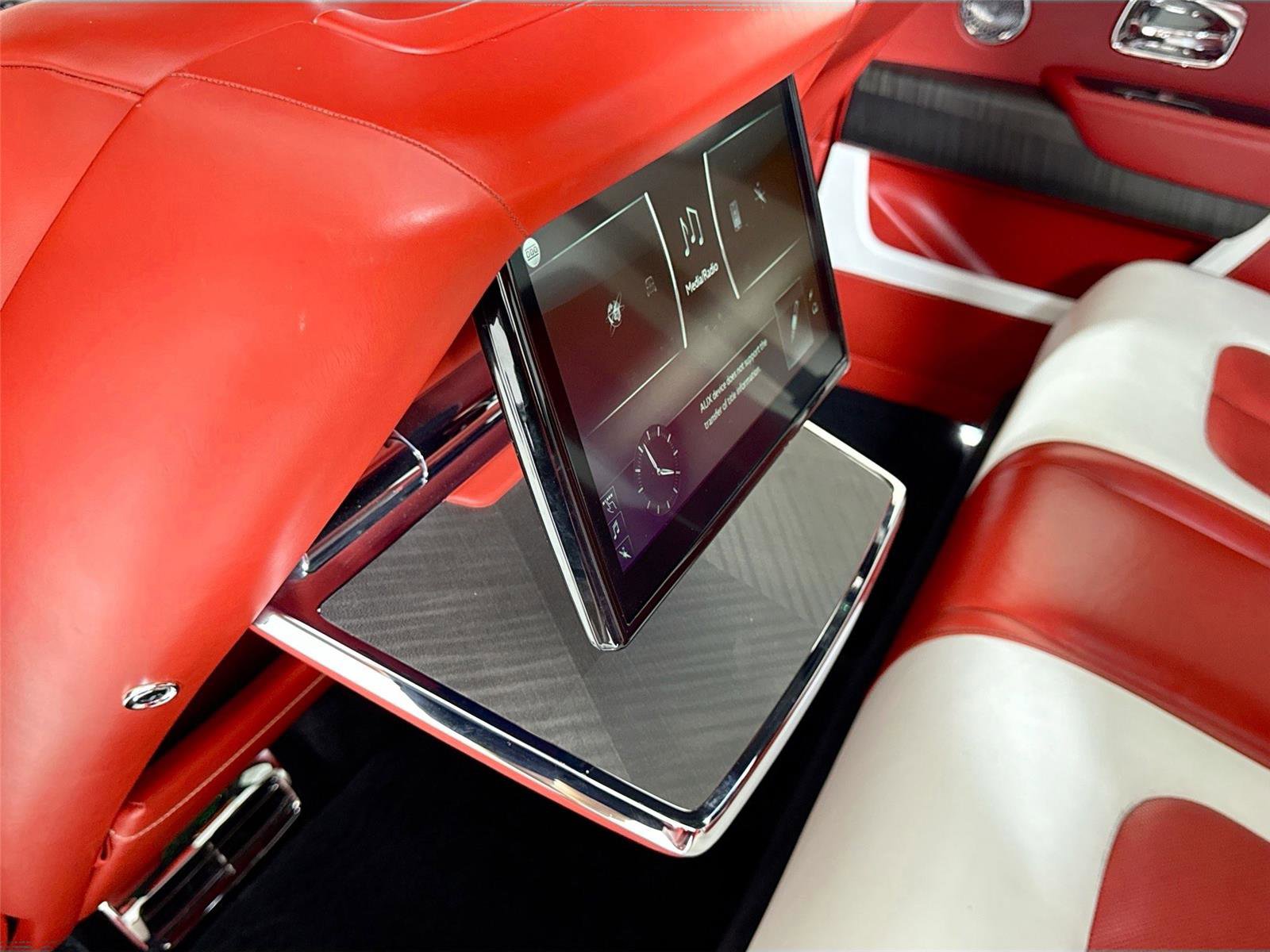 Used 2019 Rolls-Royce Cullinan image 29